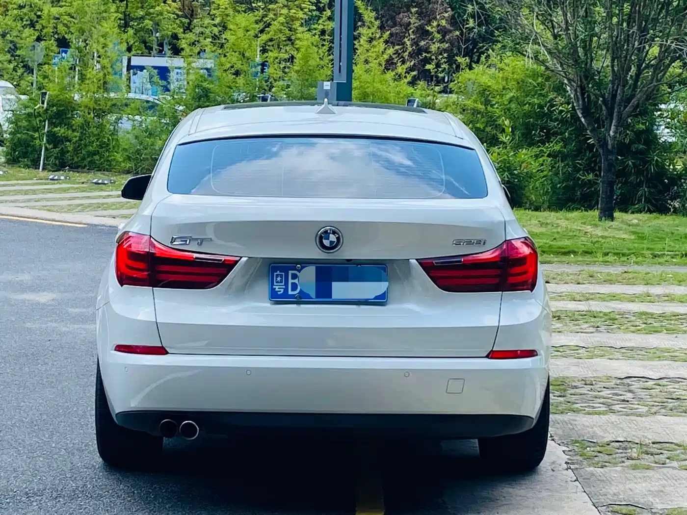 BMW 5 Series GT 2015 2014 528i Leading