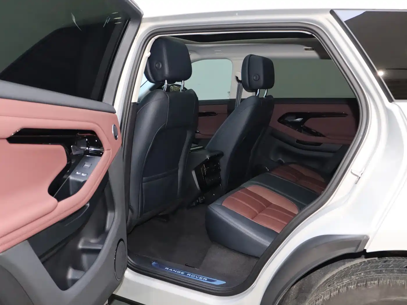 LAND ROVER RANGE ROVER AURORA