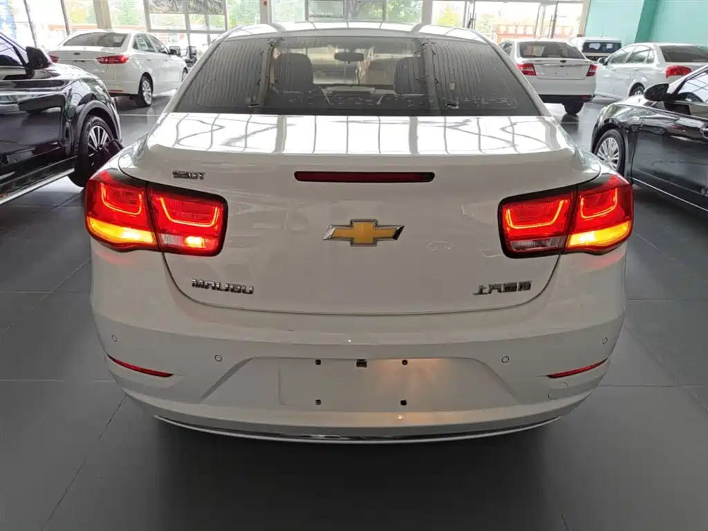 Chevrolet Malibu 2017 1.5T Automatic Luxury Edition фото 6