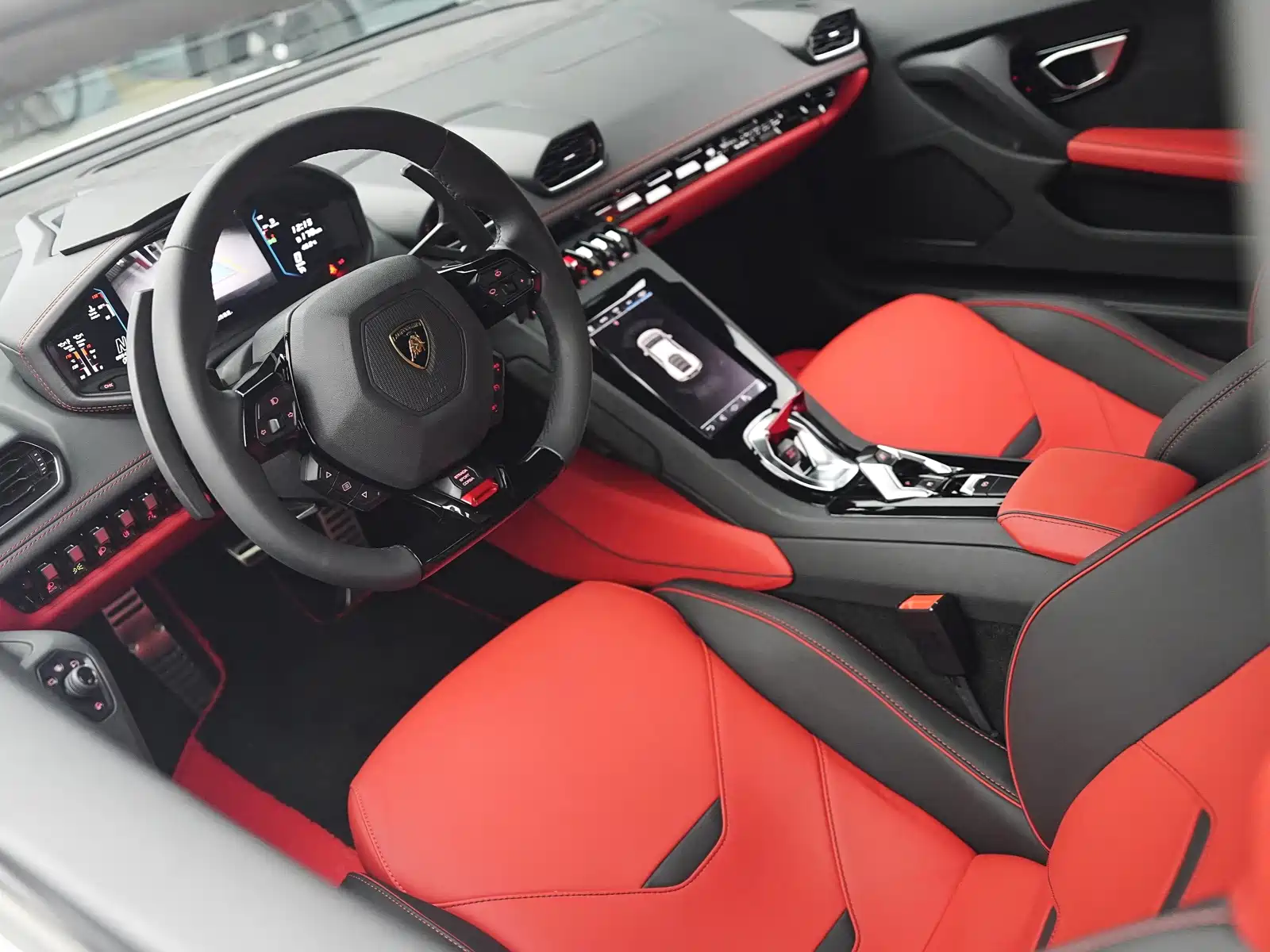 Фото 8 - Lamborghini Huracán