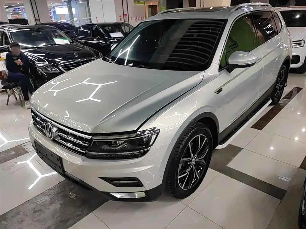 Volkswagen Tiguan L 2018 380TSI Automatic AWD Flagship Edition фото 2