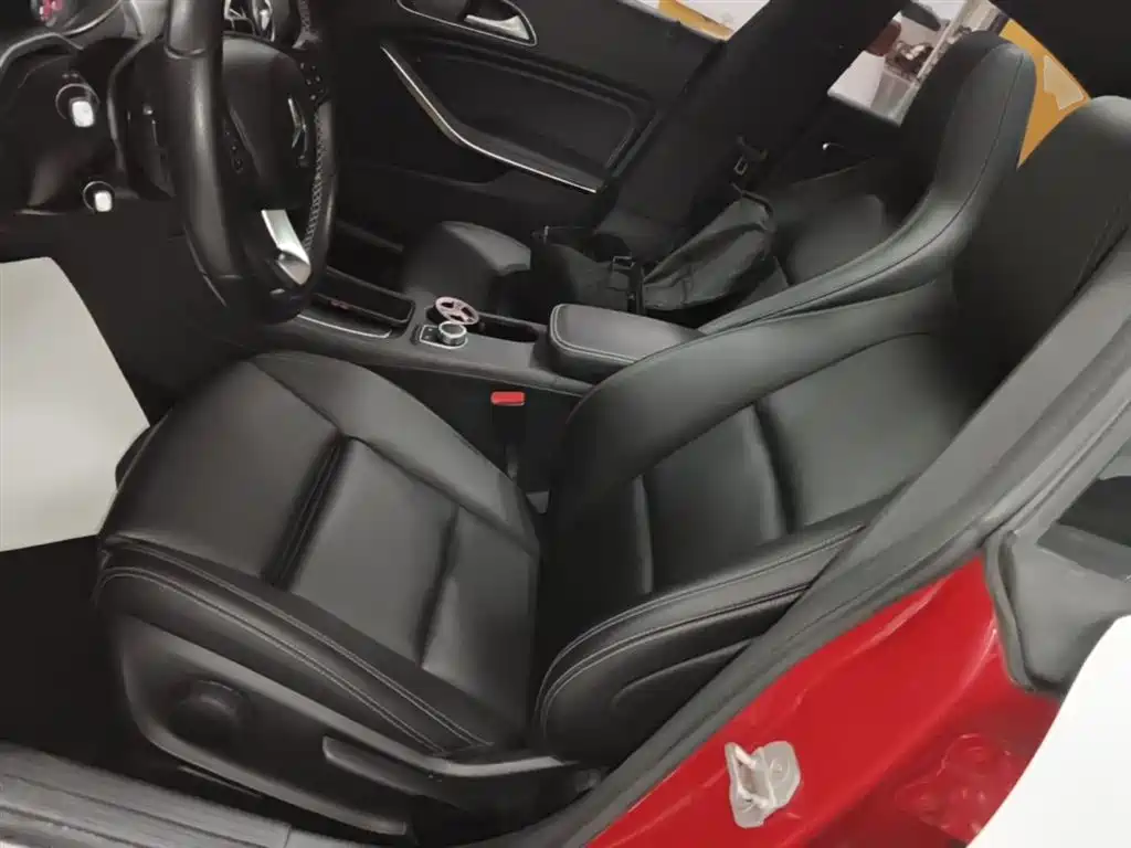 Mercedes-Benz CLA (Import) 2017 CLA 200 Dynamic фото 15