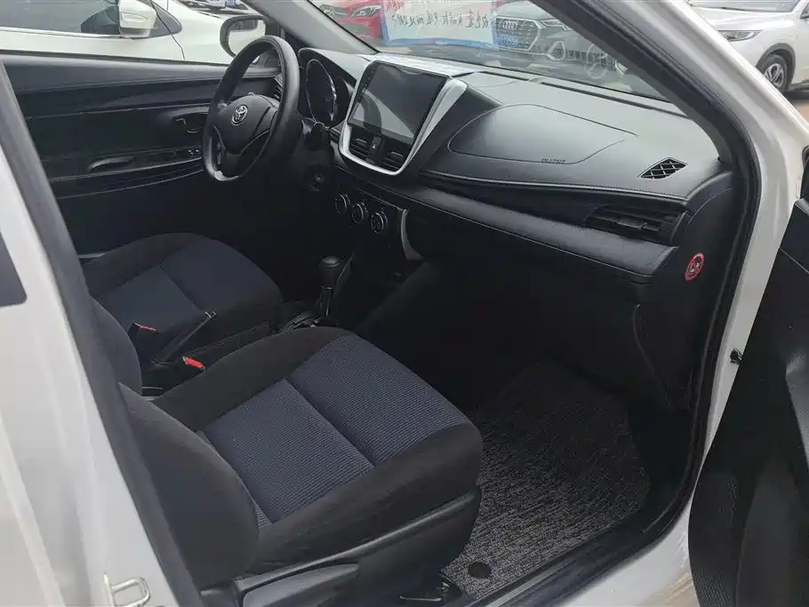 Toyota YARiS L Zhi Xuan 2019 1.5E CVT MeiDong Edition China VI фото 8