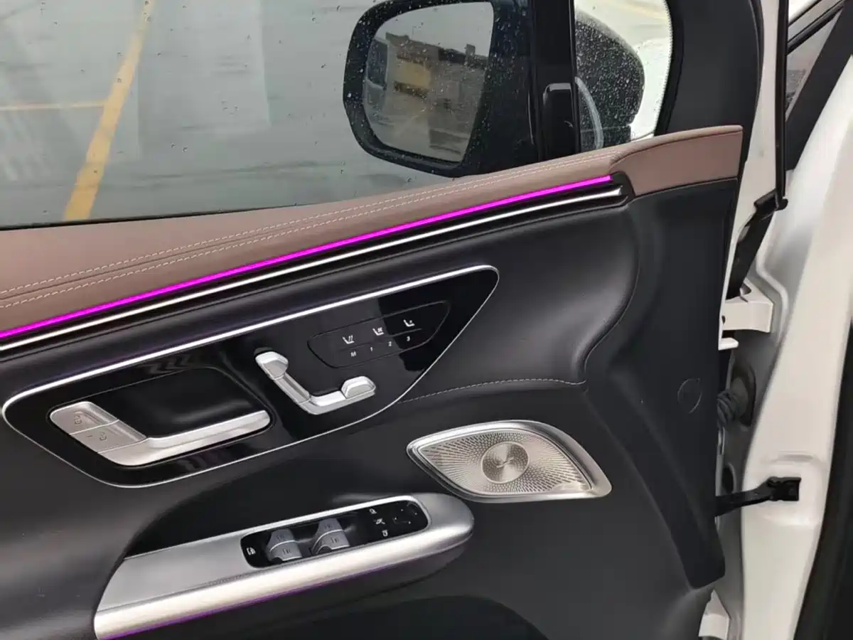 MERCEDES-BENZ EQE SUV