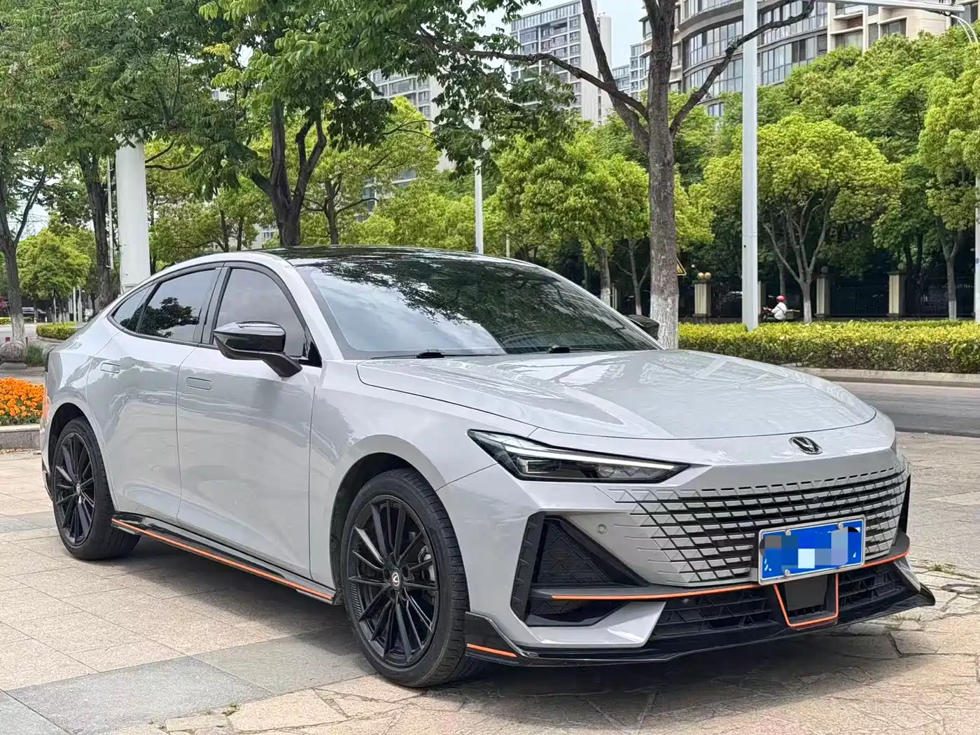 CHANGAN UNI-V