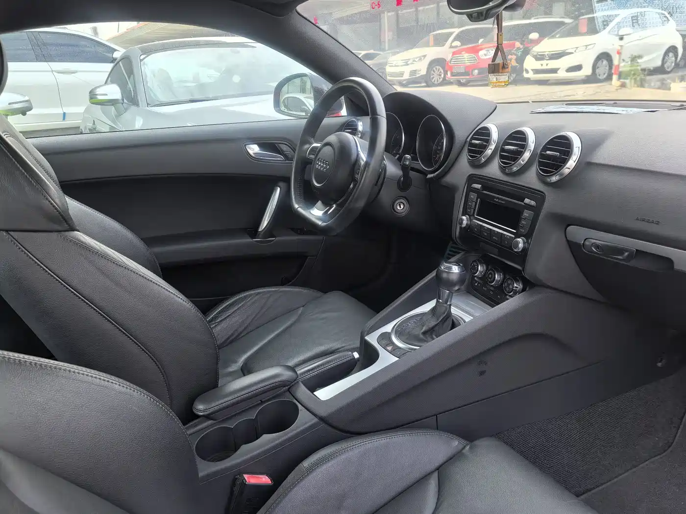 Audi TT 2010 TT 2.0TFSI Collector's Edition фото 9