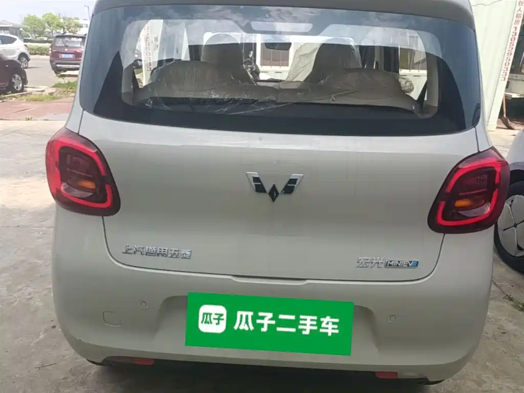 Wuling Motors Hongguang MINIEV 2026 2025 4-Door Advanced