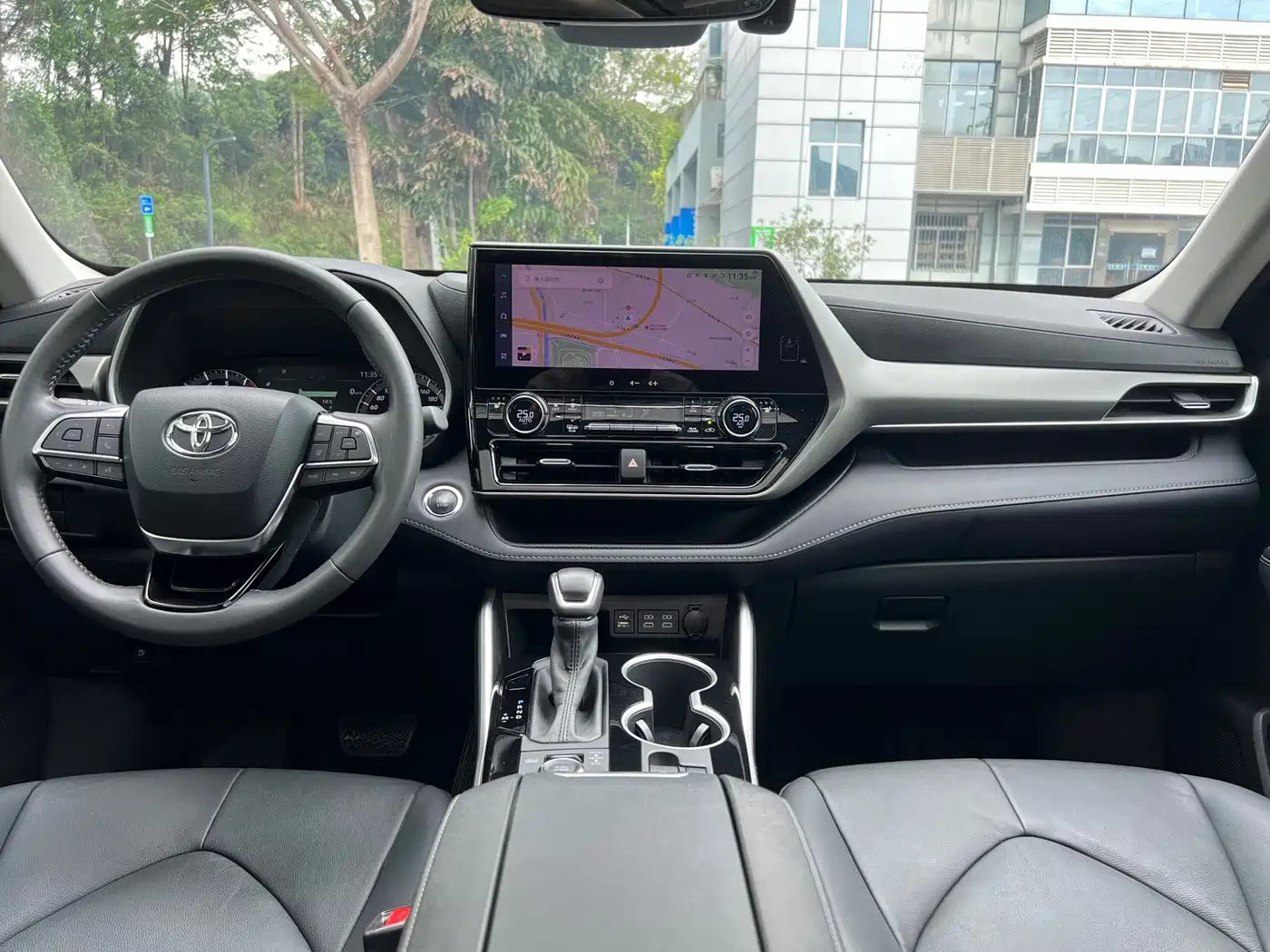 Toyota Highlander 2022 380T 4WD Premium 7-Seater фото 5