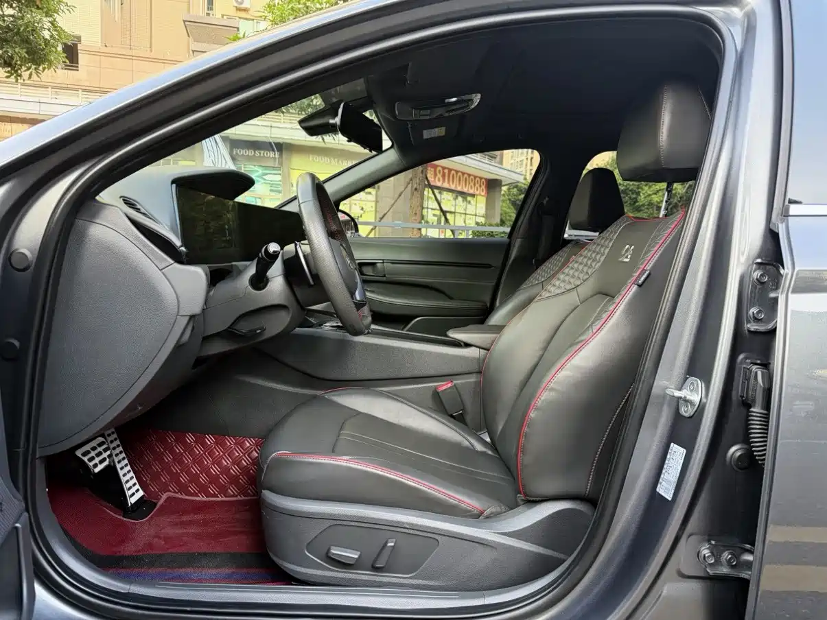 صورة 4 - Hyundai Sonata