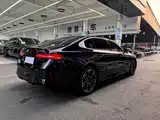 صورة 21 - BMW 5 Series