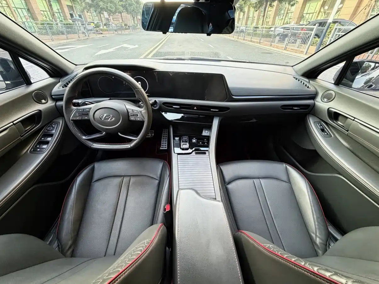 صورة 5 - Hyundai Sonata