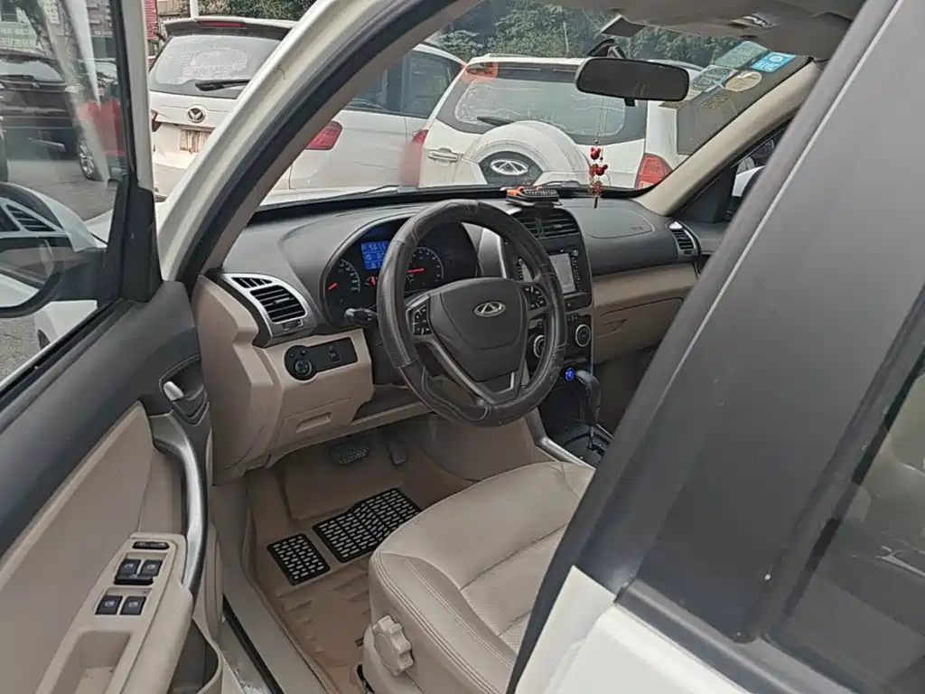 Chery Tiggo 3 2014 2014 1.6L CVT Smart