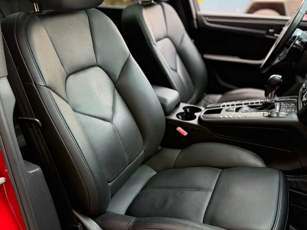 Porsche Macan 2018 Macan 2.0T фото 23