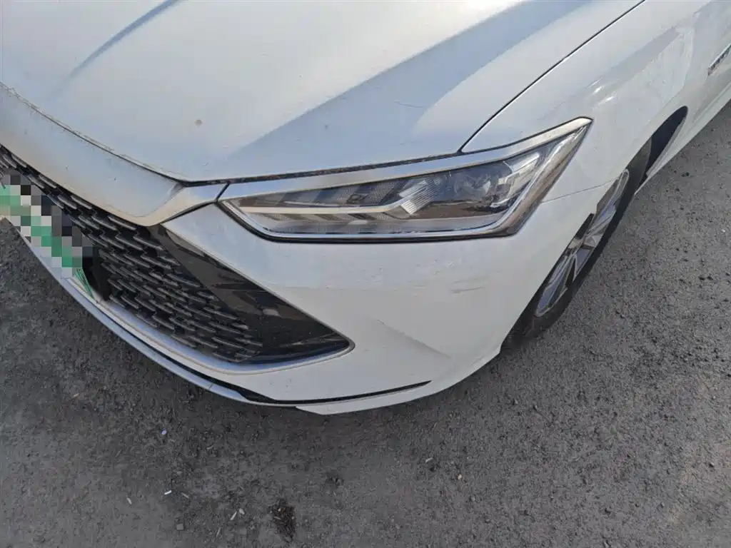BYD Qin PLUS 2024 Glory Edition DM-i 55KM Leading фото 18