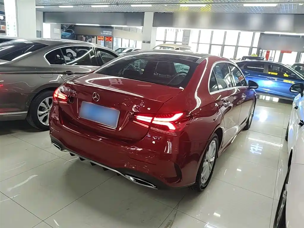 Mercedes-Benz A-Class 2021 A 200 L Sport Sedan Fashion Edition фото 7