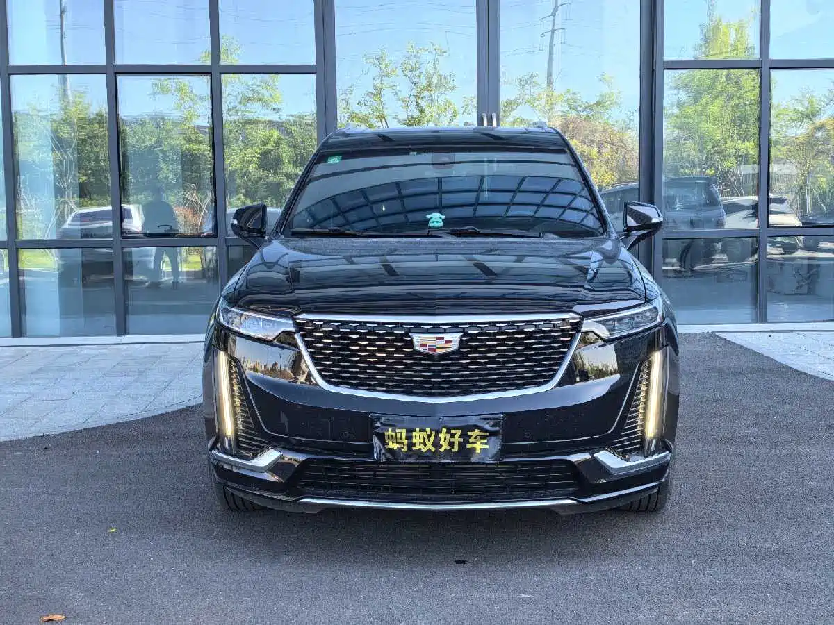 Cadillac XT6 2022 2.0T 6-Seater 4WD Luxury Edition фото 2