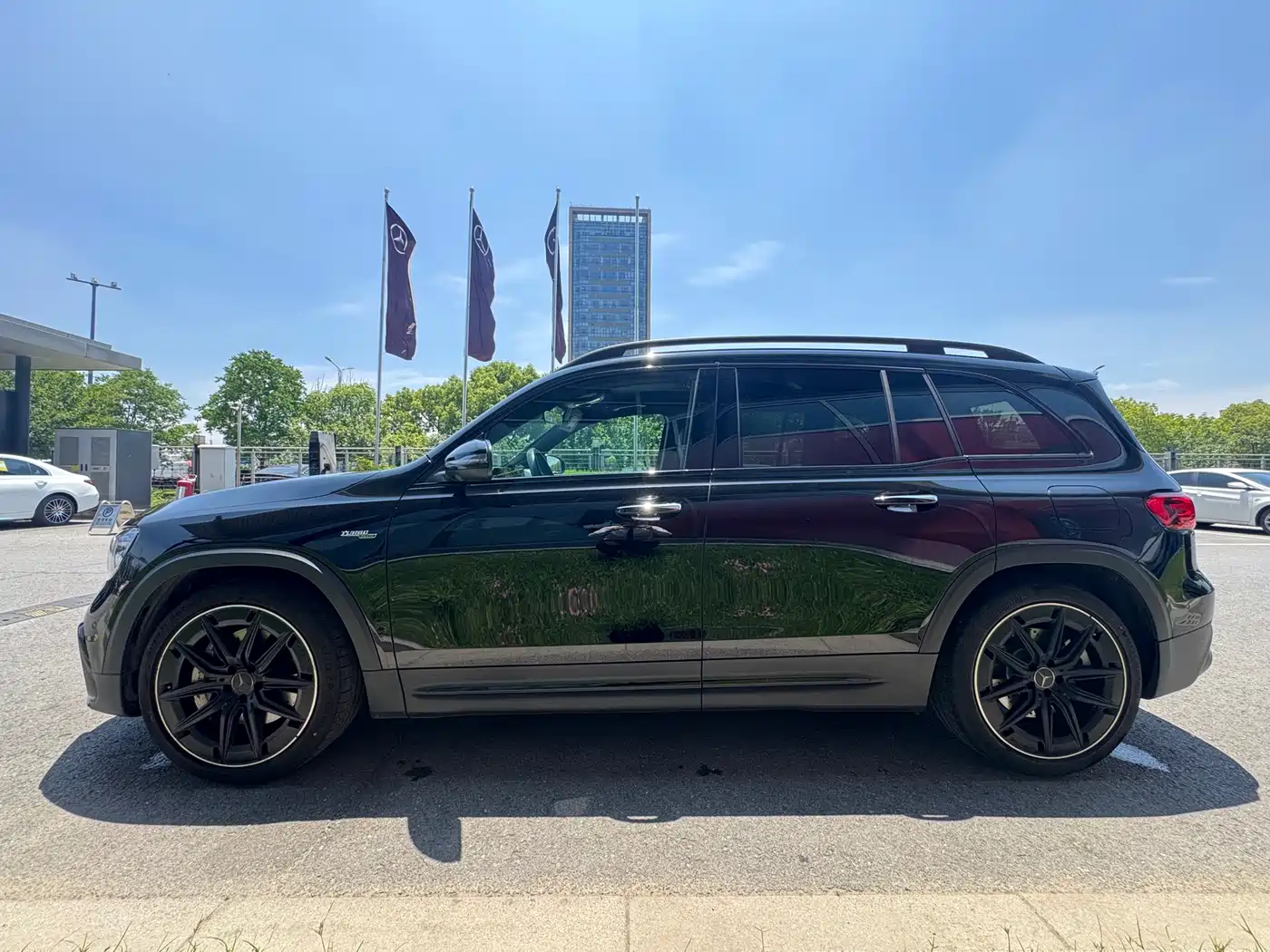 MERCEDES-BENZ GLB AMG