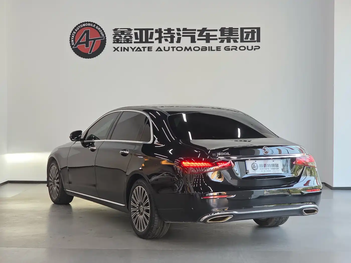 Фото 4 - Mercedes-Benz E-Class
