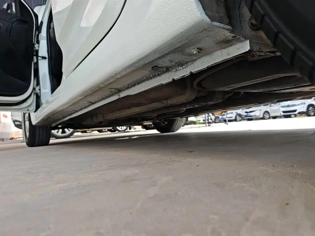 Hyundai Reina 2014 Model 1.4L Automatic GLX фото 22