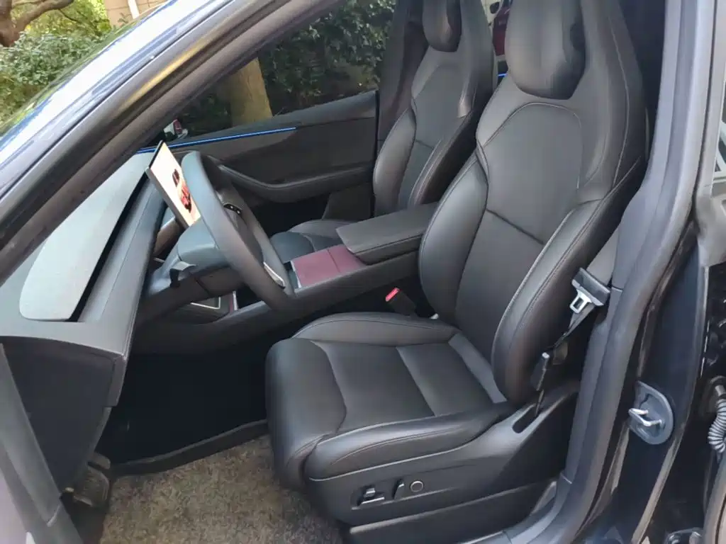 Tesla Model Y L 2025 2025 Facelift Long Range AWD
