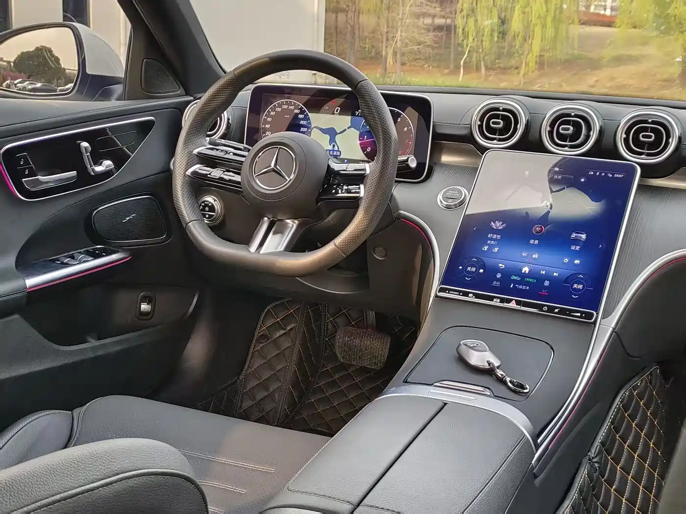 Mercedes-Benz C-Class 2023 Facelift C 260 L Sport Edition фото 11