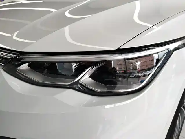 Volkswagen Golf 2021 280TSI DSG Pro — фото 5