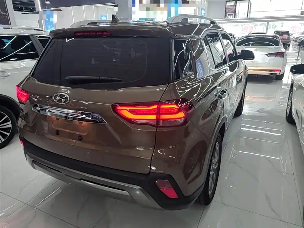Hyundai Beijing Hyundai ix35 2018 2.0L Automatic 2WD Zhiyong·Enjoyment Edition фото 7