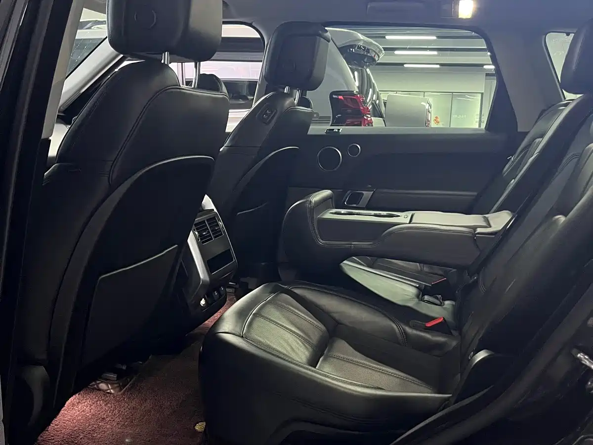 Land Rover Range Rover Sport 2019 3.0 SC V6 Special Edition фото 10