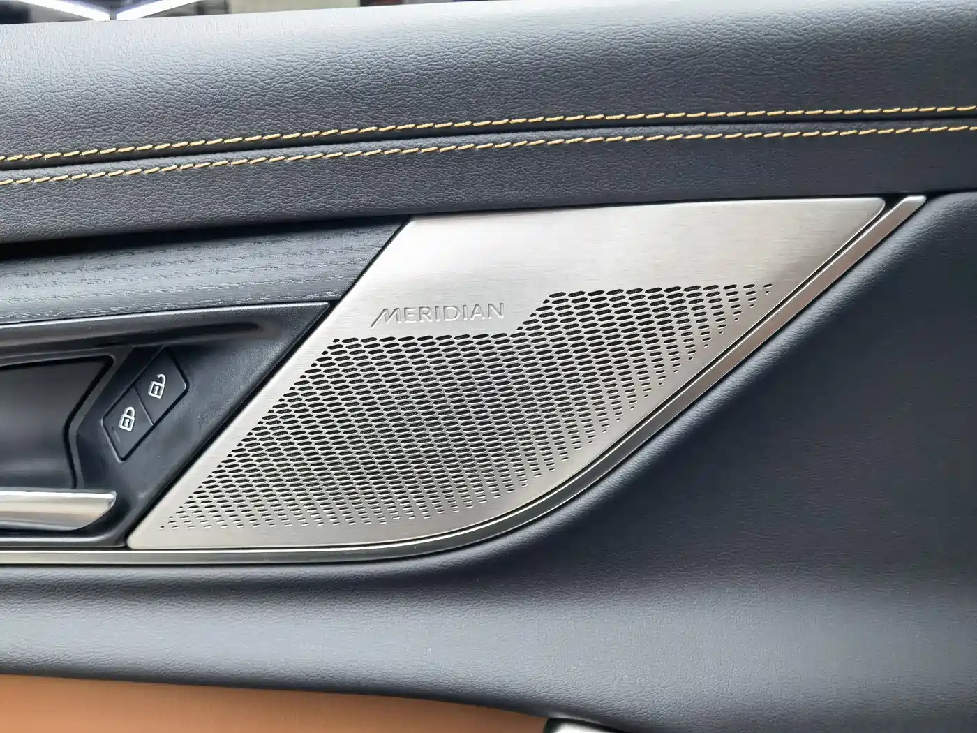 JAGUAR XFL