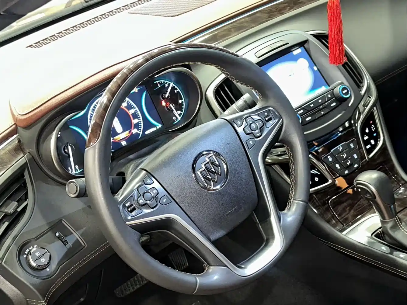 Buick LaCrosse 2013 2.4L SIDI Luxury Comfort фото 7
