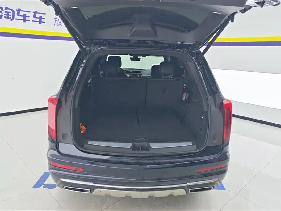 Cadillac XT6 2022 2.0T 7-Seater 2WD Luxury Edition фото 4