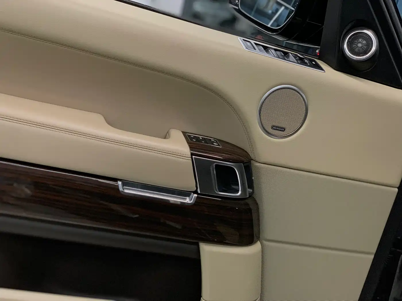 Land Rover Range Rover 2013 5.0 SC V8 AB Ultimate Genesis Edition фото 4