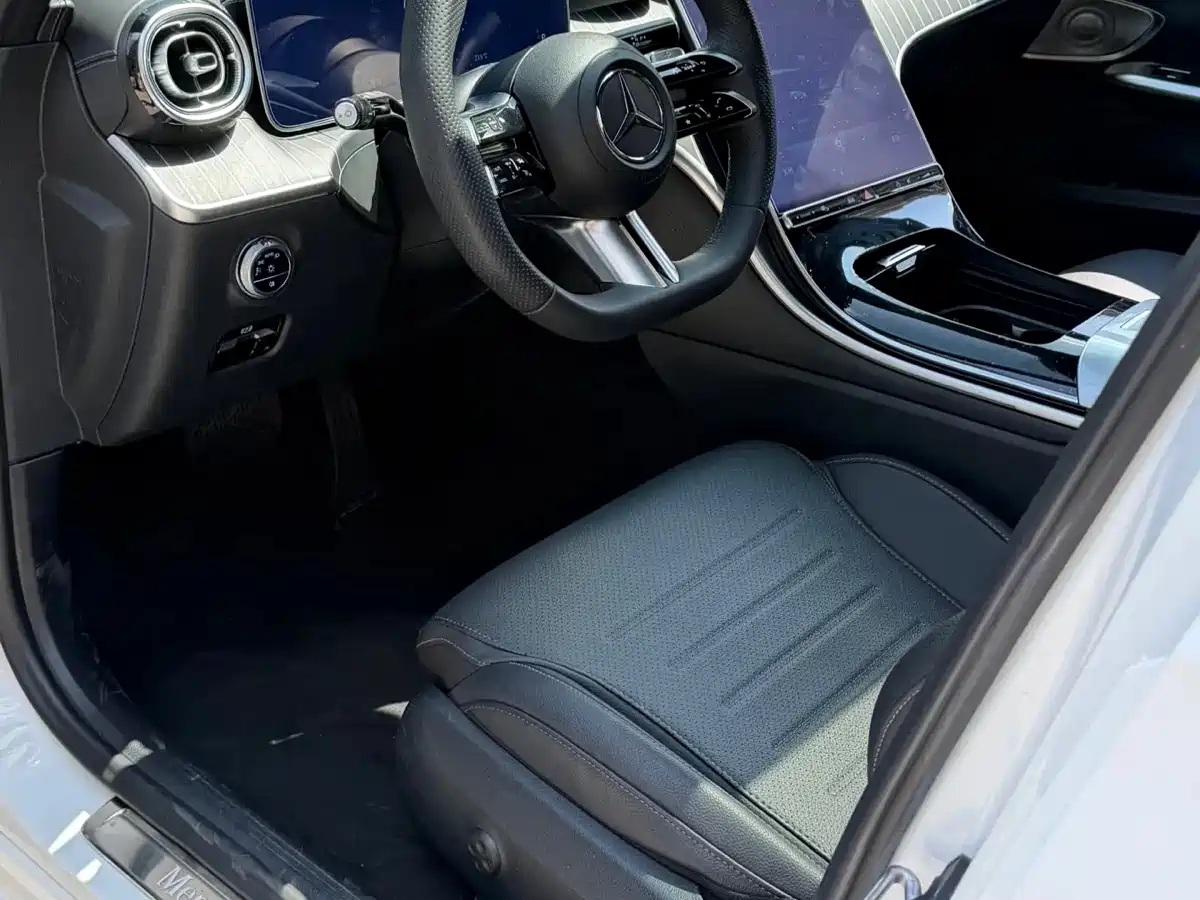 Mercedes-Benz C-Class 2023 C 260 L Sport фото 12