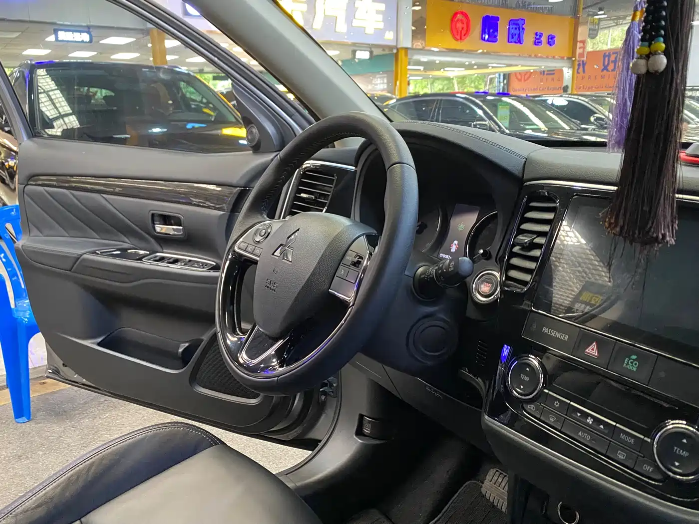 Mitsubishi Outlander 2019 2.0L 2WD Enjoy 7-Seater China VI фото 16