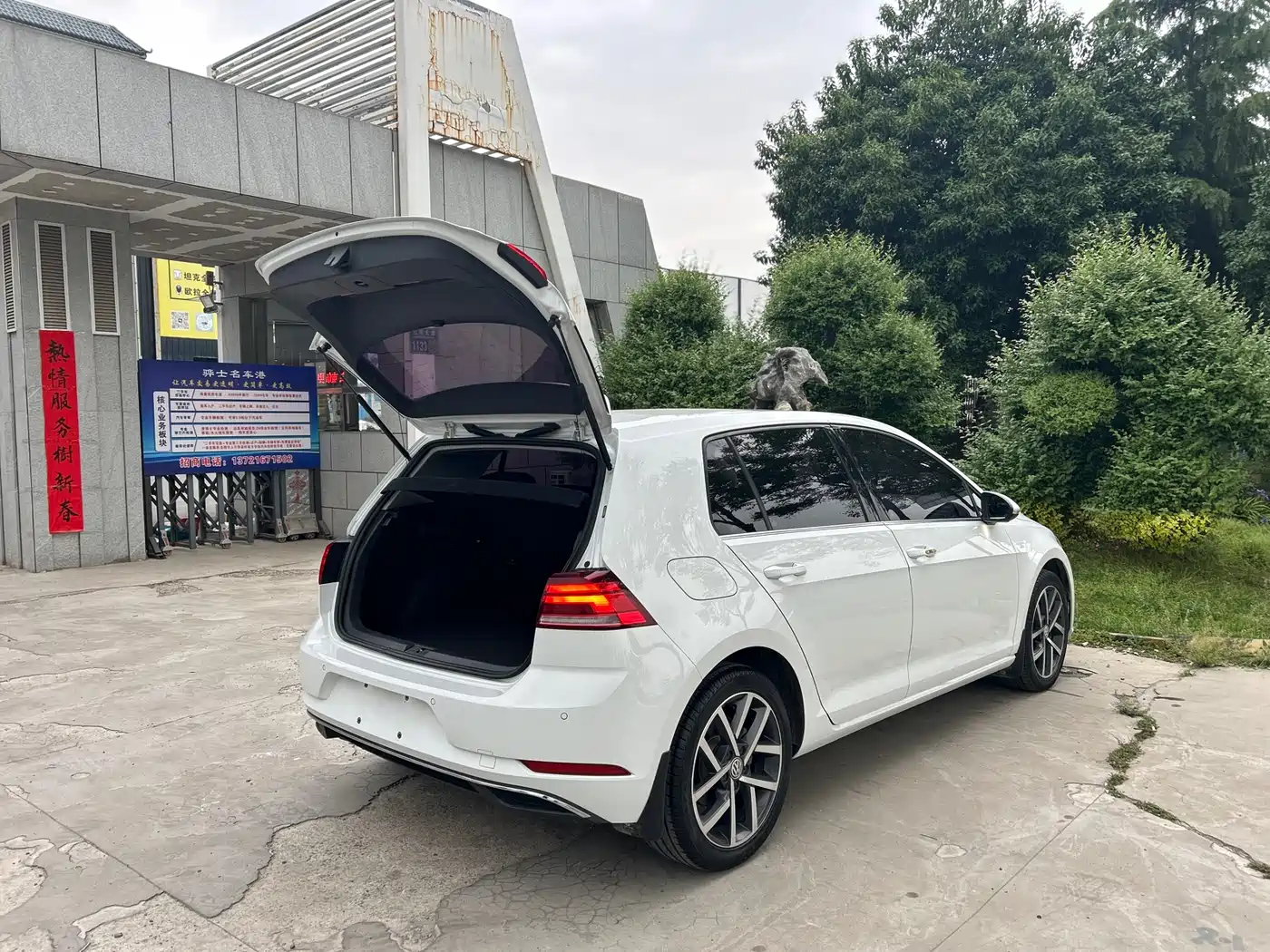 Volkswagen Golf 2020 Beloved Edition 280TSI DSG Comfort фото 18