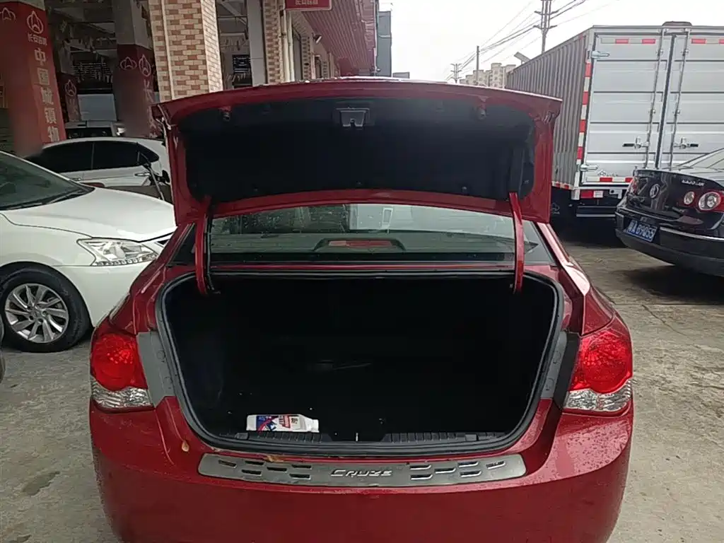 Chevrolet Cruze 2013 1.6L SL Universe AT фото 13