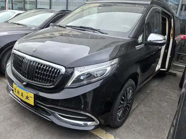 Mercedes-Benz V-Class 2017 Model V 260 L Premium Extended Edition