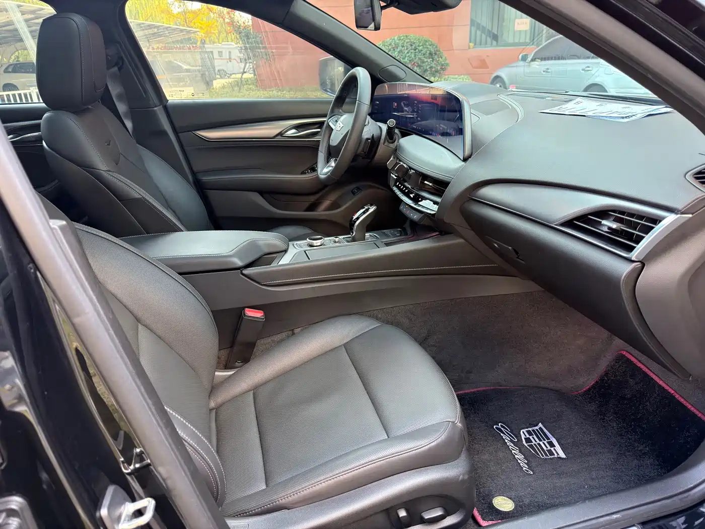 Cadillac CT5 2024 28T Luxury Model Pro фото 13
