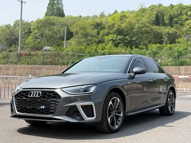 Audi A4L 2022 40 TFSI Fashion Dynamic