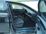 Photo 8 - Volkswagen Passat