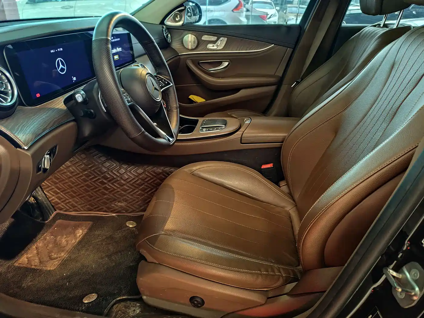 Mercedes-Benz E-Class 2022 E 300 L Fashion фото 7