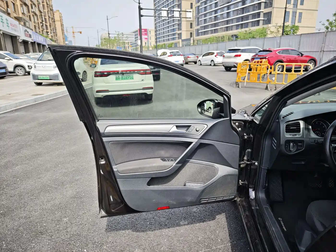 Volkswagen Golf 2016 1.6L Automatic Comfort фото 13