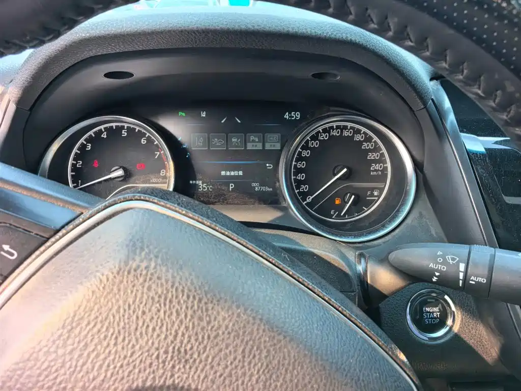 Toyota Camry 2021 2.0G Luxury Edition фото 13