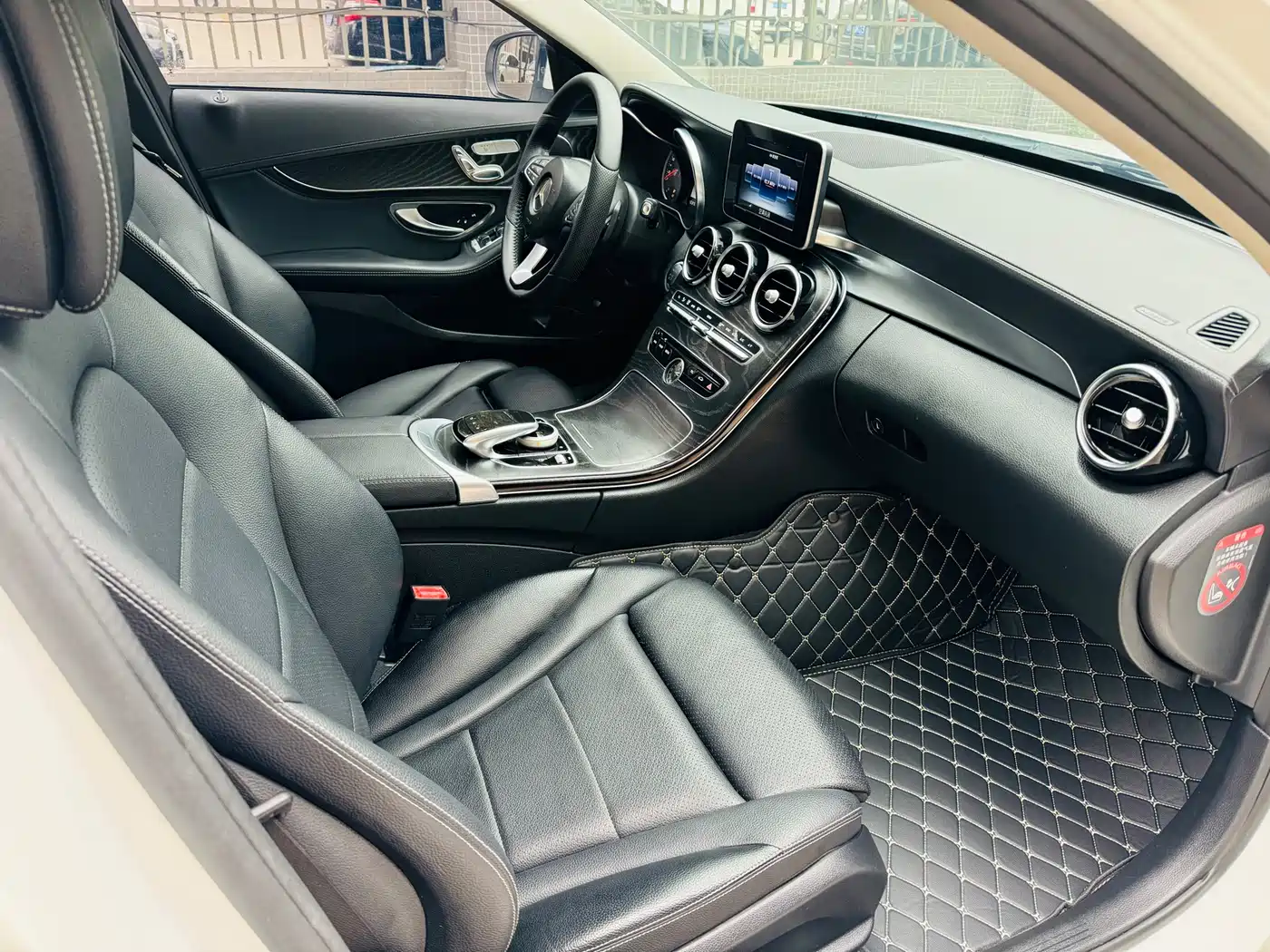 Mercedes-Benz C-Class 2016 C 200 L Sport фото 10