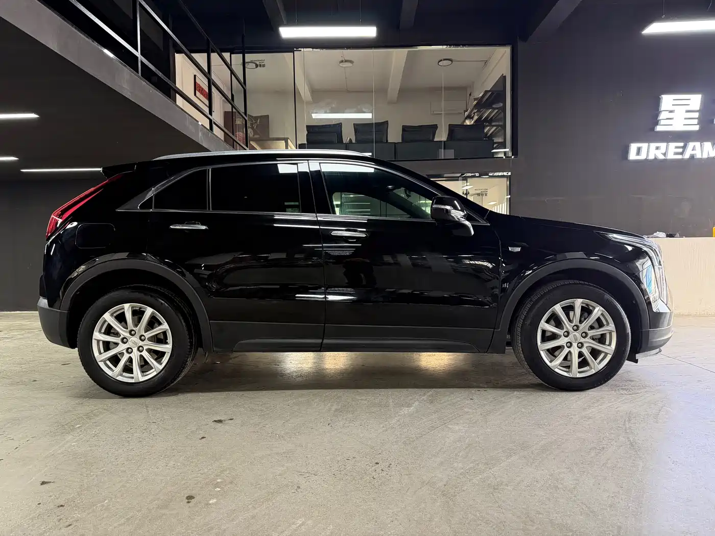CADILLAC XT4