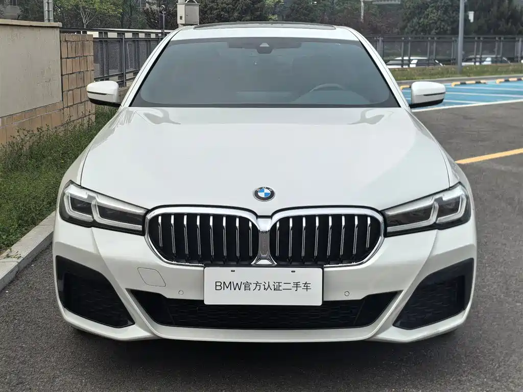 BMW 5 Series 2022 525Li M Sport Package фото 2
