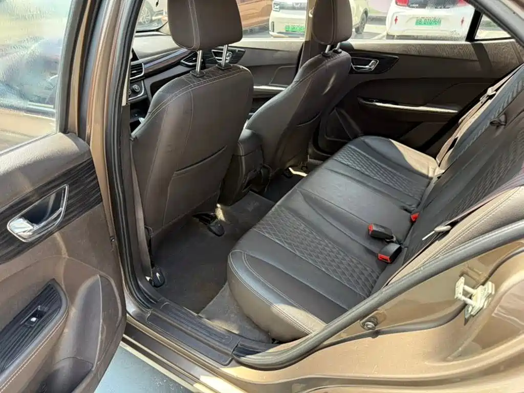 Baojun 630 2016 2016 1.5L Auto Comfort
