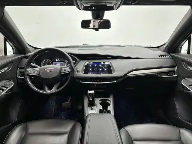 Cadillac XT4 2018 28T FWD Leading Edition фото 11