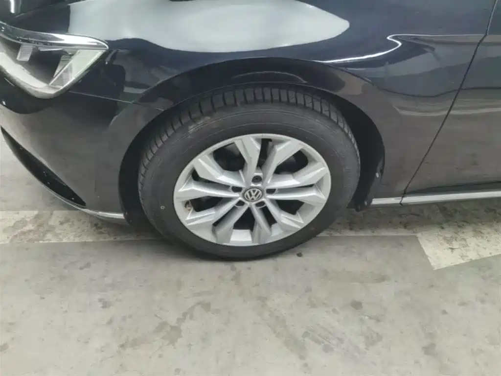 Volkswagen Magotan 2018 Facelift 330TSI DSG Luxury фото 23