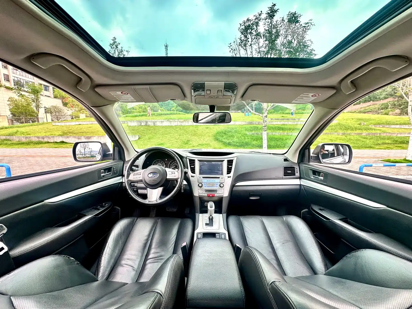 Subaru Legacy 2010 2010 Model 2.0i Luxury